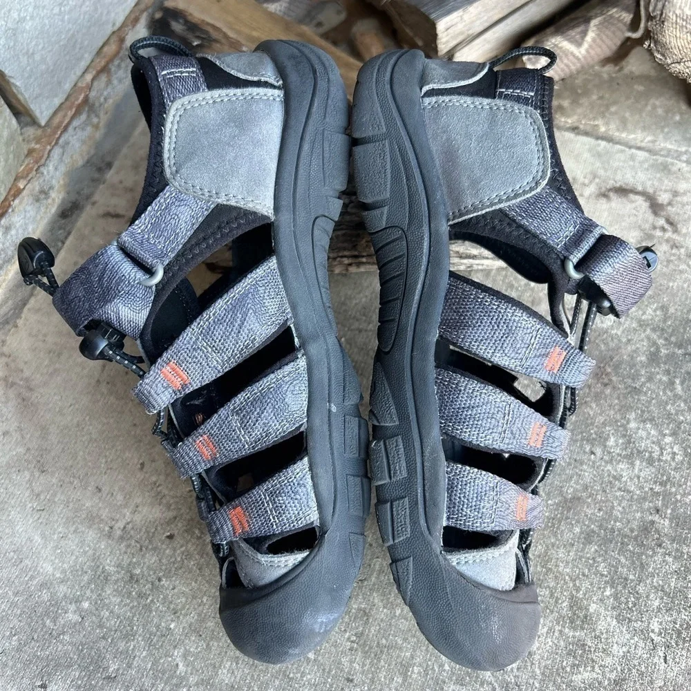 KEEN Newport H2 hiking‎ kids charcoal sandals Sz-5. M